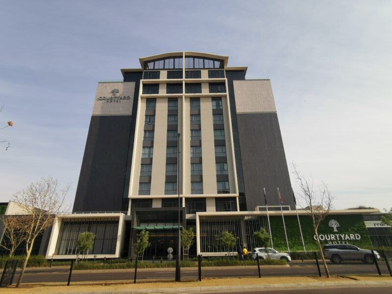 Courtyard Hotel Waterfall City